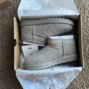 UGG Classic Ultra Mini GOAT